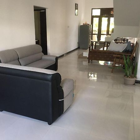 Bosadi Homestay Katunayaka Exteriör bild