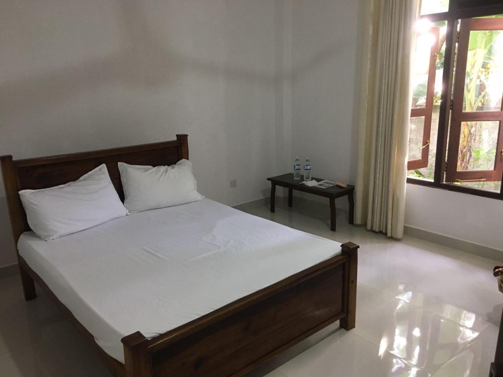 Bosadi Homestay Katunayaka Exteriör bild