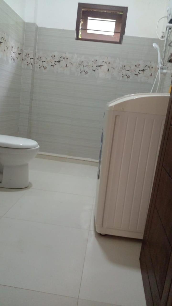 Bosadi Homestay Katunayaka Exteriör bild